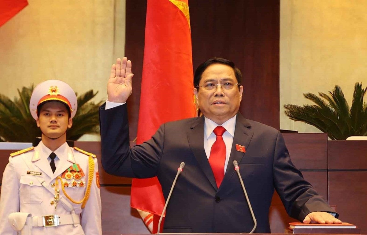 Prime Minister Pham Minh Chinh takes oath of office. Photo: VNA