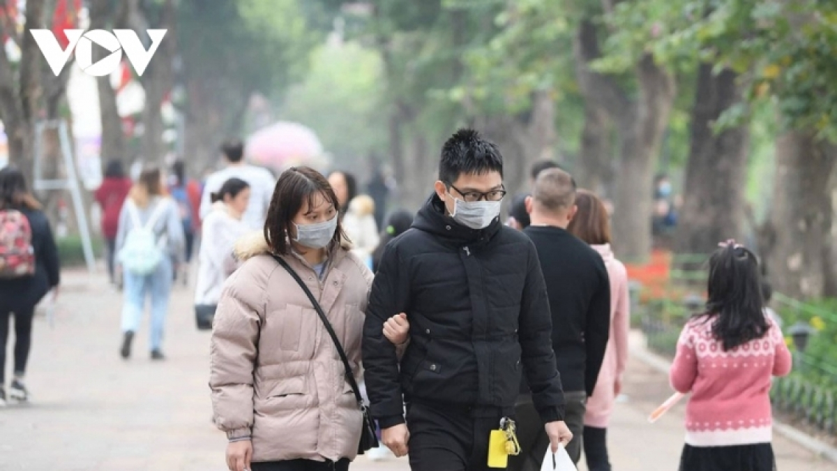 Face masks mandatory in public places: PM