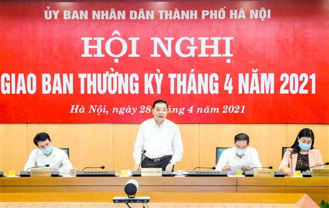 Hanoi Chairman orders raising COVID-19 alert to high level