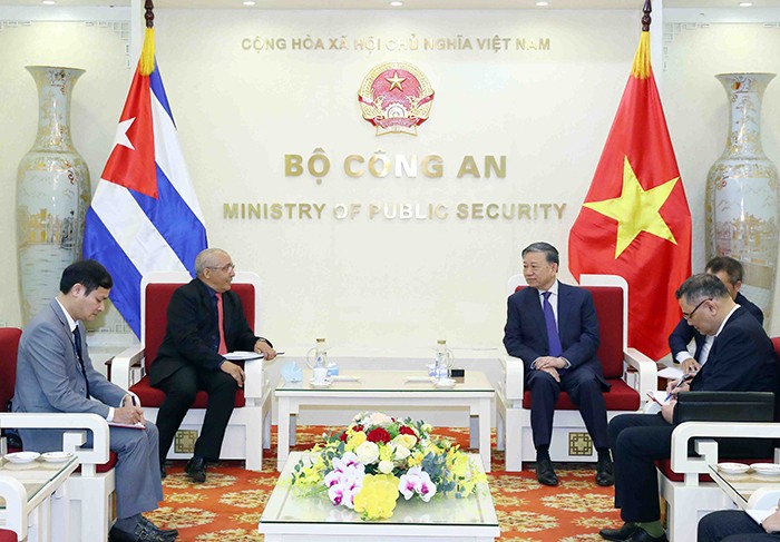 Vietnamese, Cuban Ministries Seek Ways to Deepen International Ties