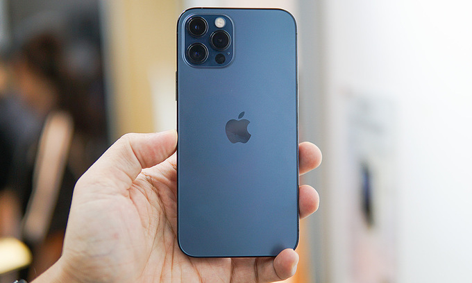 iPhone loses position in top five in Vietnam