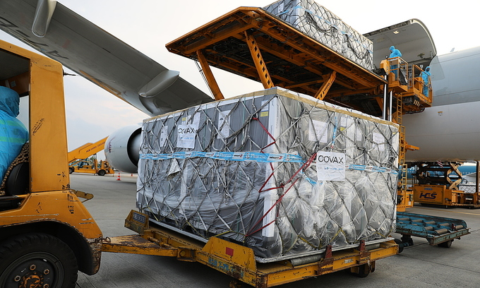 A container of the AstraZeneca Covid-19 vaccine distributed via Covax facility arrive at Noi Bai Airport in Hanoi, May 16, 2021. Photo courtesy of UNICEF.