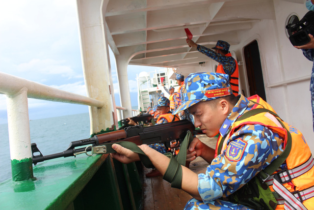 Coast Guard Region 4 holds tactical training programme