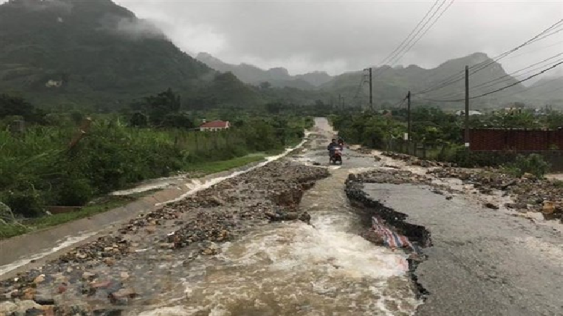 vietnam weather forecast july 14 16 rains continue to lash northwestern region