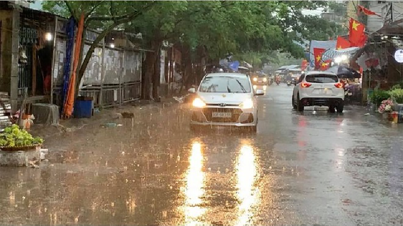 Typhoon Hagupit triggers torrential rains in northern Vietnam