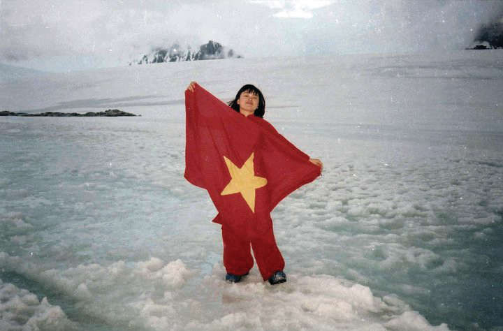 first vietnamese to visit antarctica inspires youngsters actions against climate change