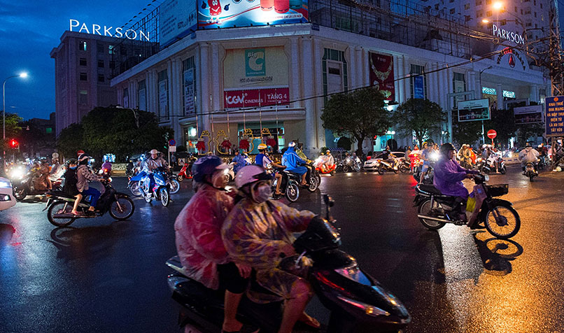 Australian Media: Demographics, Strong Manufacturing Base Help Vietnam Weather Challenges