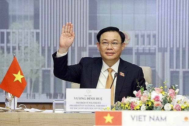 Vietnam National Assembly Chairman Vuong Dinh Hue hold talks with his Thai counterpart Chuan Leekpai from Hanoi.