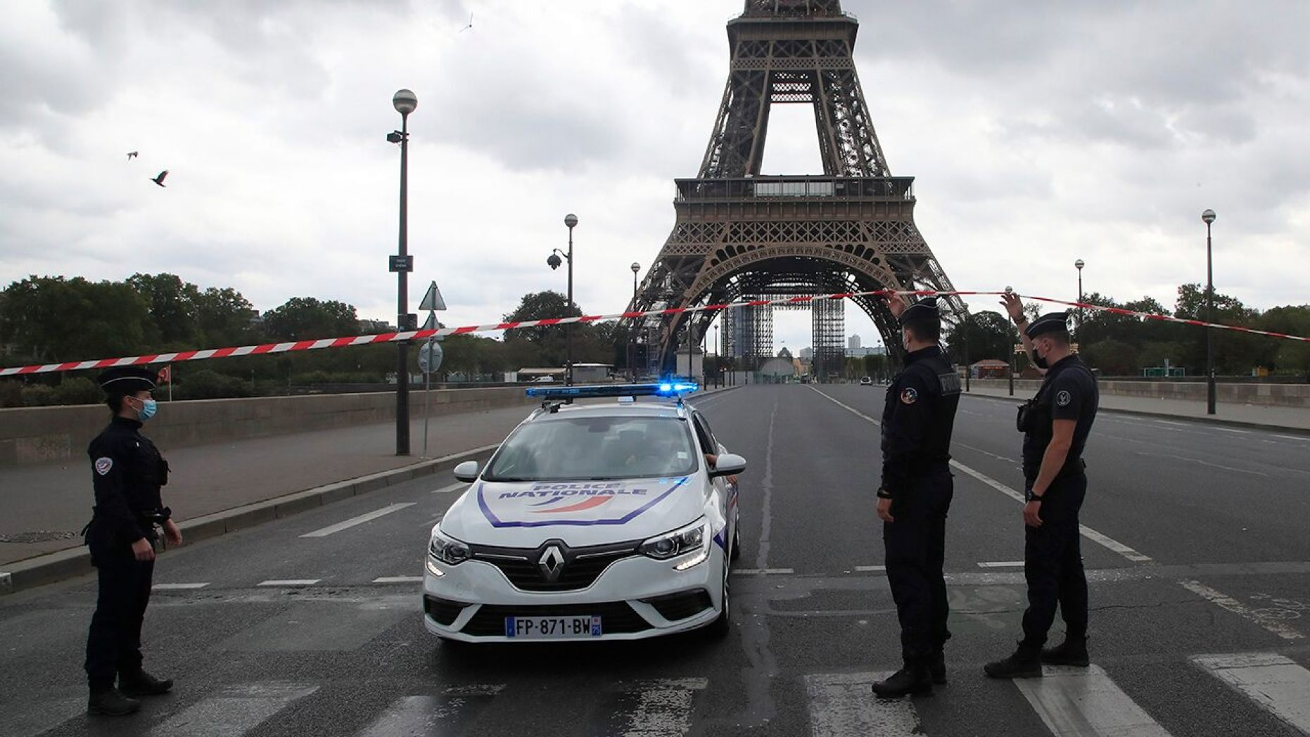 Eiffel Tower briefly evacuated after bomb hoax