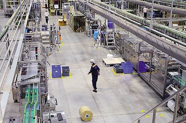 At a factory of Nestle in Hung Yen province (Photo: baodautu.vn)