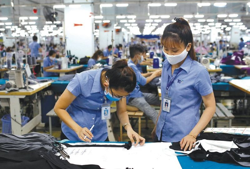vietnams textile garment exports down 103 pct in nine months