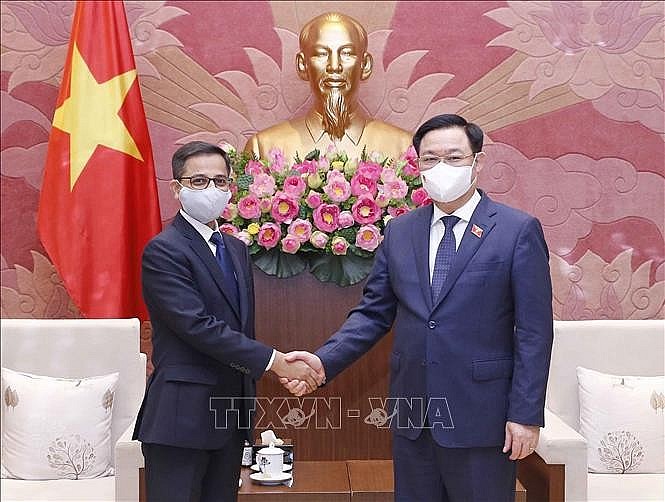 Vietnamese Top Legislator Hosts RoK, India Ambassadors