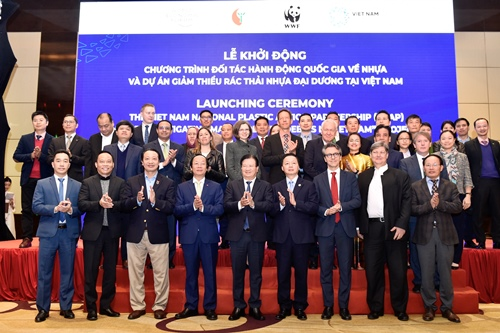 Vietnam among very few countries worldwide to launch National Plastic Action Partnership