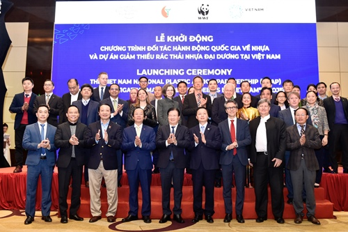 vietnam among very few countries worldwide to launch national plastic action partnership