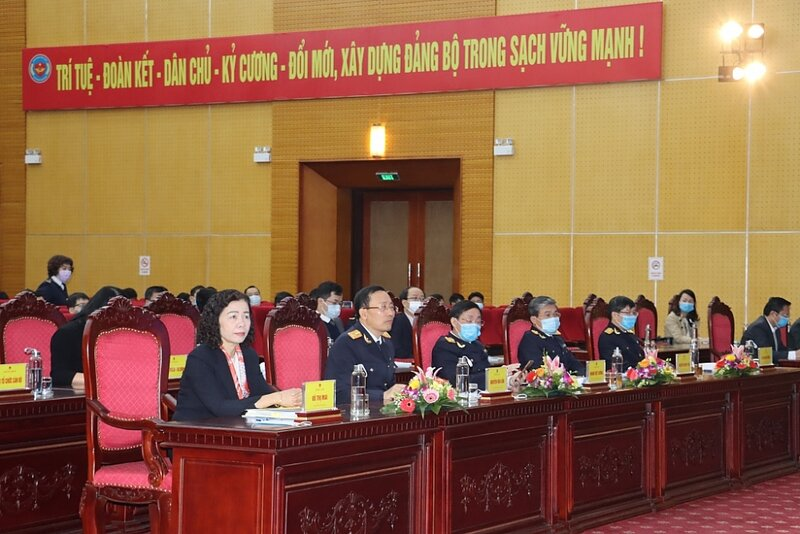 vietnams customs revenue projected to reach 13 billion in 2020