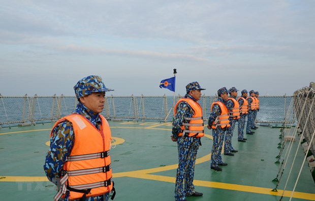 vietnamese chinese coast guards conduct joint patrols in tonkin gulf