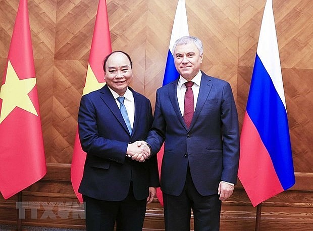 President Nguyen Xuan Phuc (L) and Chairman of the State Duma of Russia Vyacheslav Volodin (Photo: VNA)
