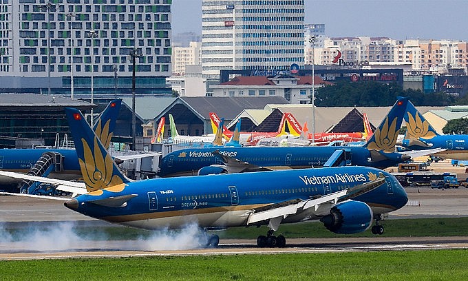 Aircraft land at Tan Son Nhat International Airport in Ho Chi Minh City. Photo by VnExpress