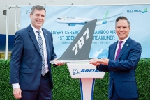 vietnam sent 220 europeans back home by bamboo airwayss boeing 787 9 dreamliner