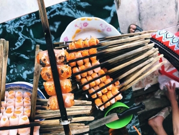 cha tom grilled shrimp rolls a special delicacy of thanh hoa province