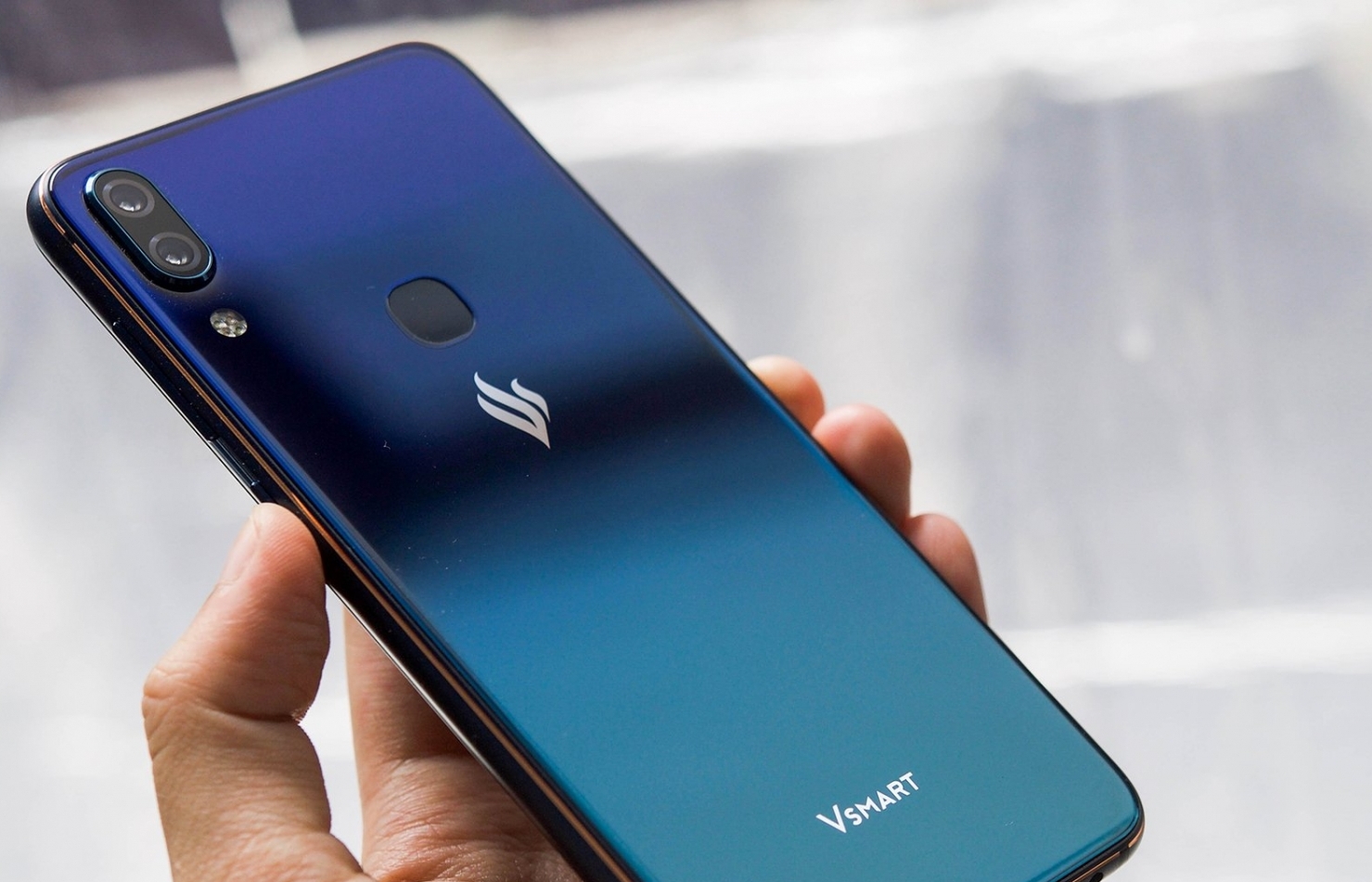 vsmart tops three smartphone market share in vietnam with its incredible growth