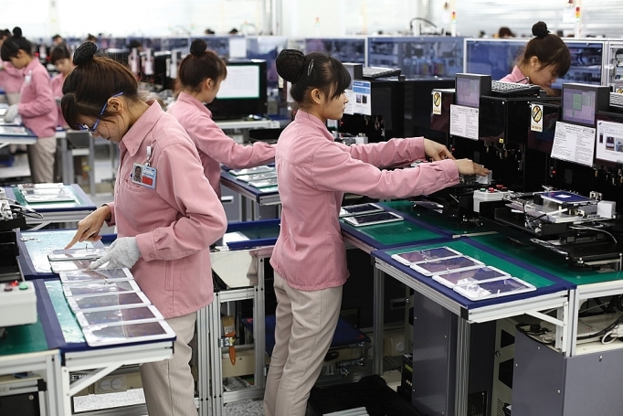 vietnams phone exports to china tripled