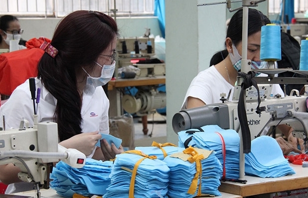 Nearly 37,600 new firms were established in Vietnam in the first 4 months