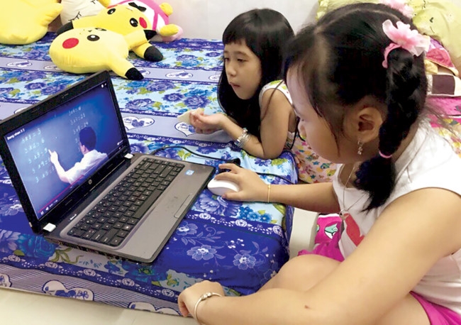 helping children use internet safely becomes essential