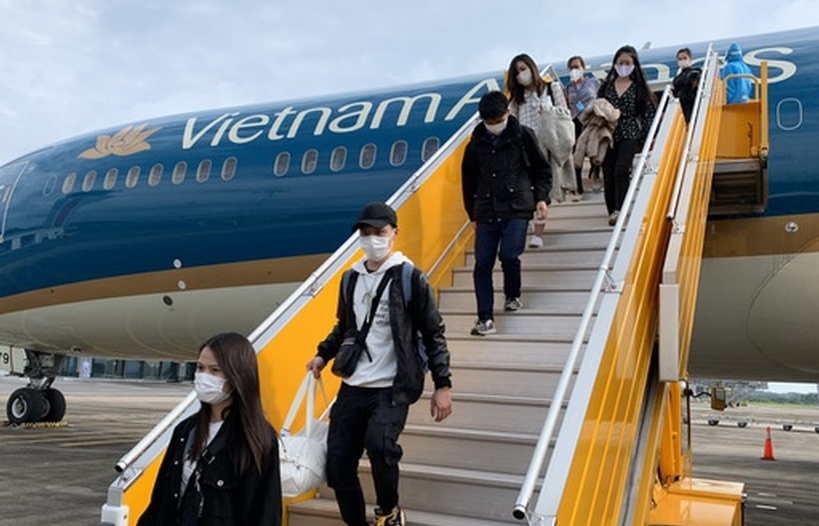 240 vietnamese citizens brought home from france
