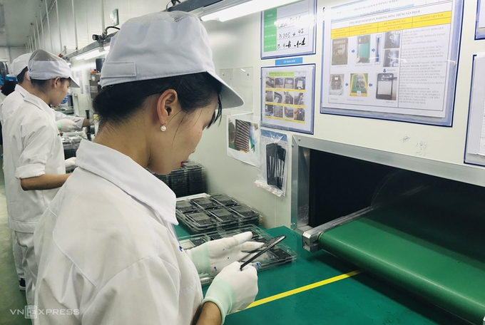 covid 19 helps vietnam welcome movement of production from china