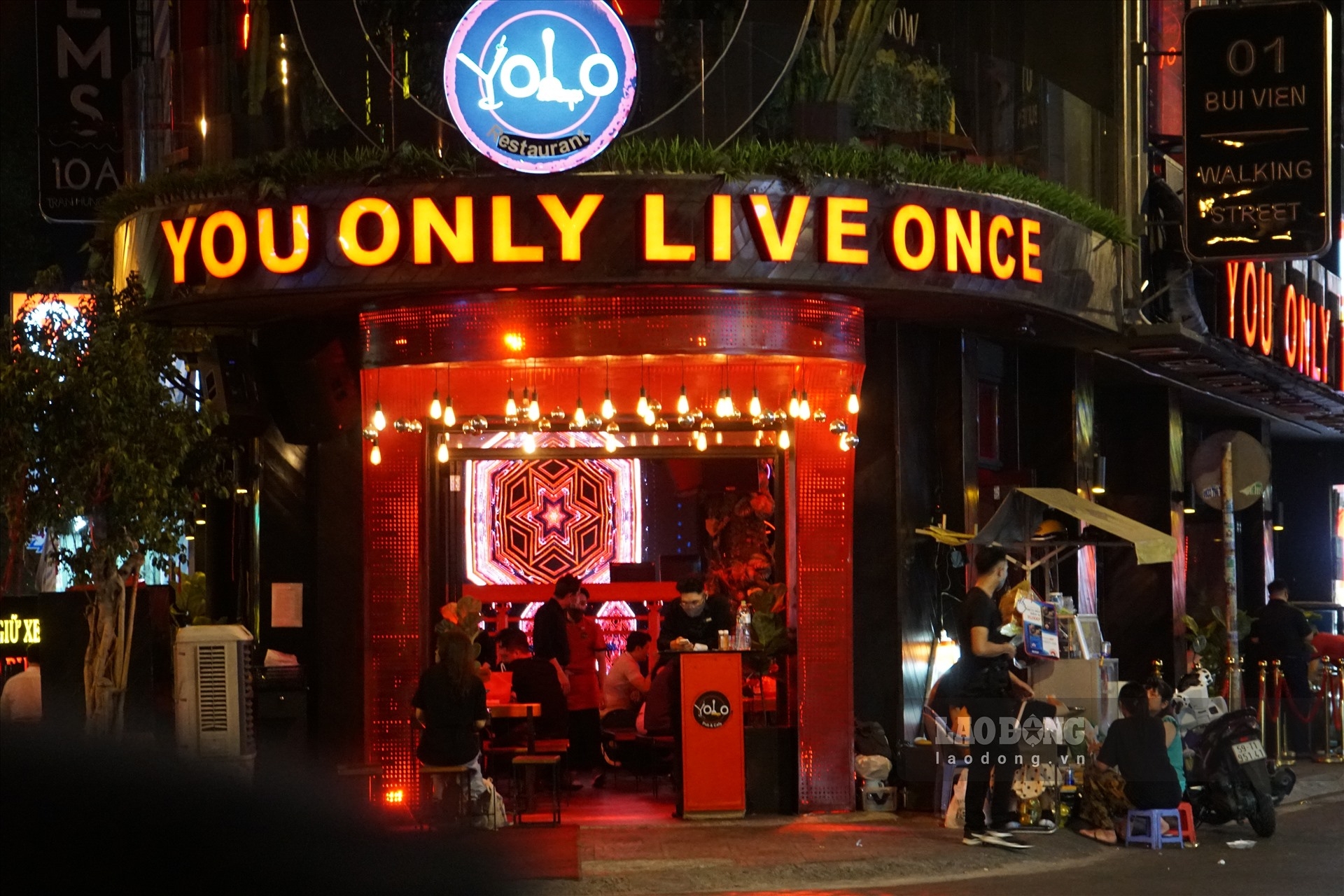 bui vien sai gons backpacker street bustling again