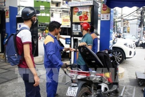 Vietnam petrol prices continue to rise sharply