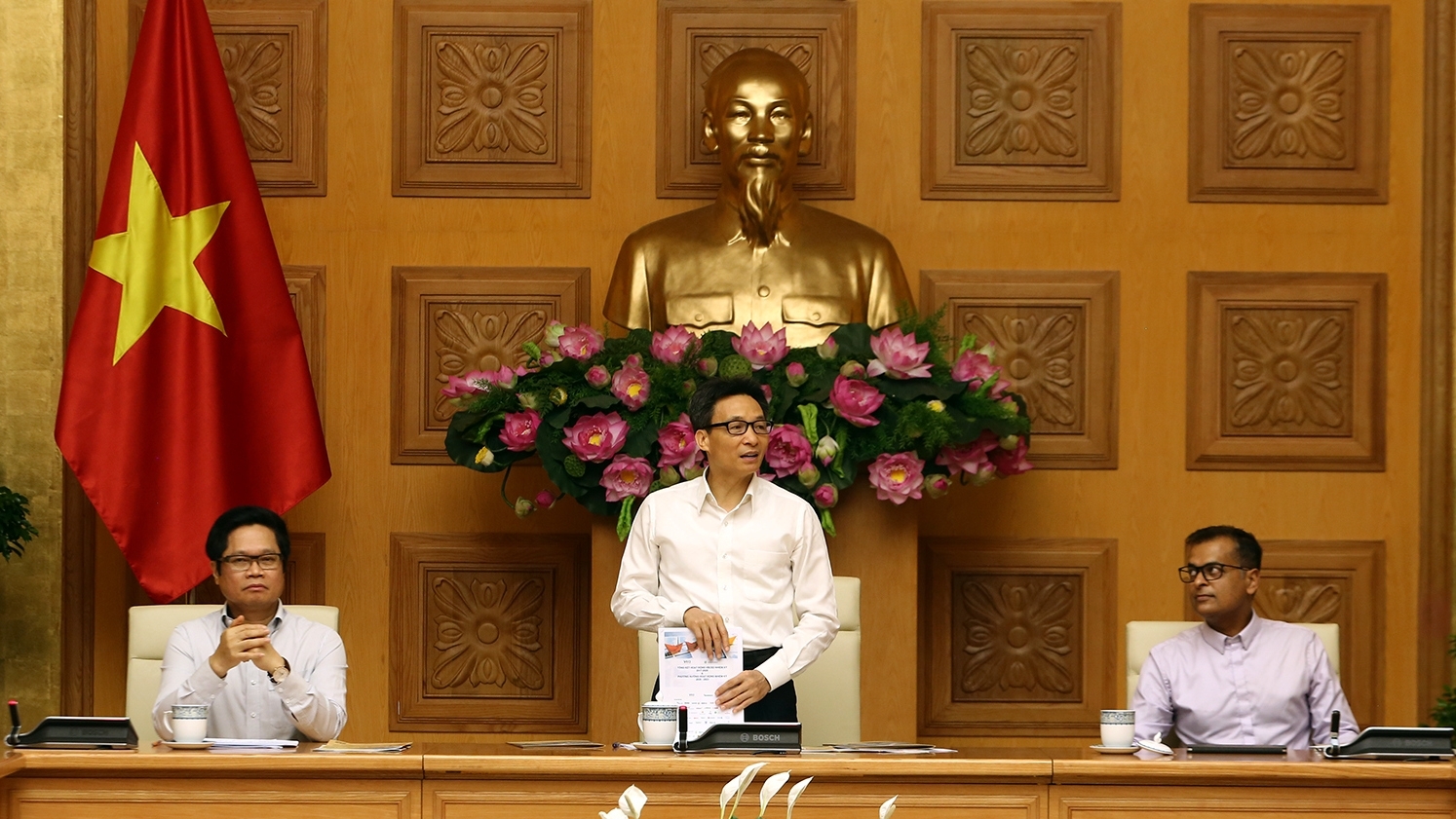 deputy pm meets vietnam business council for sustainable development