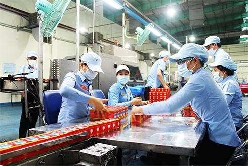 Vietnam's industrial production slightly rebounding