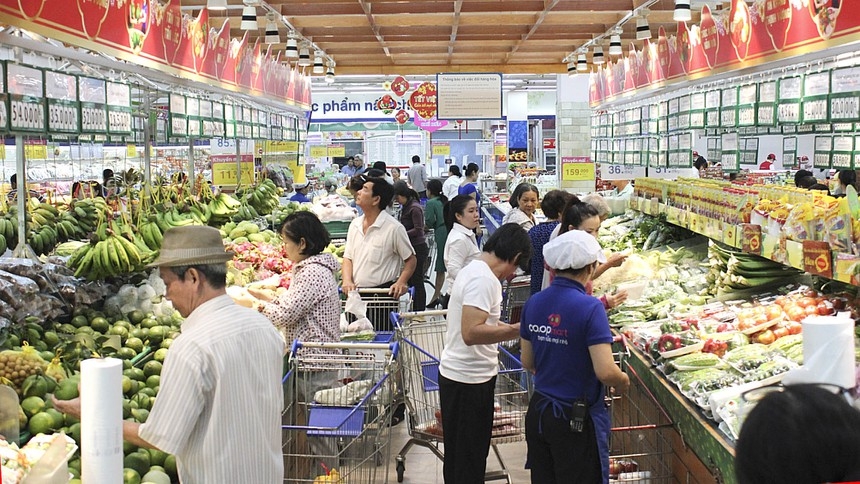 Vietnam's retail sales and service revenue in June up 6.2%