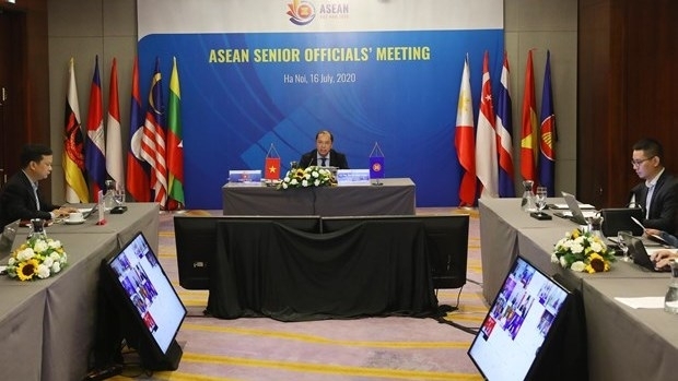 building the asean community successfully becomes a top priority