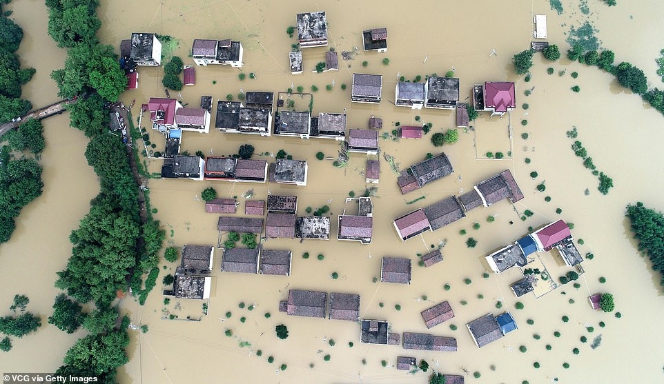 china massive flood updates hundreds of people dead or missing millions evacuated from collapsed houses