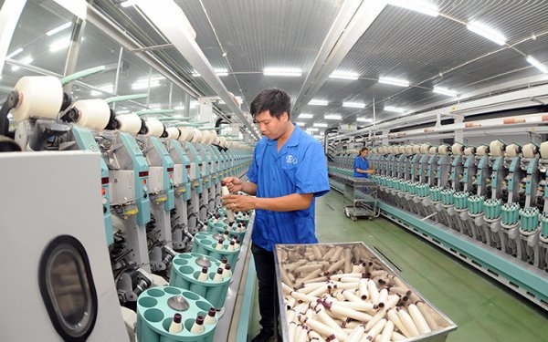 European firms stay more positive about Vietnam