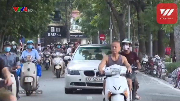 Video: People not wearing masks and gathering in crowds to be strictly prohibited