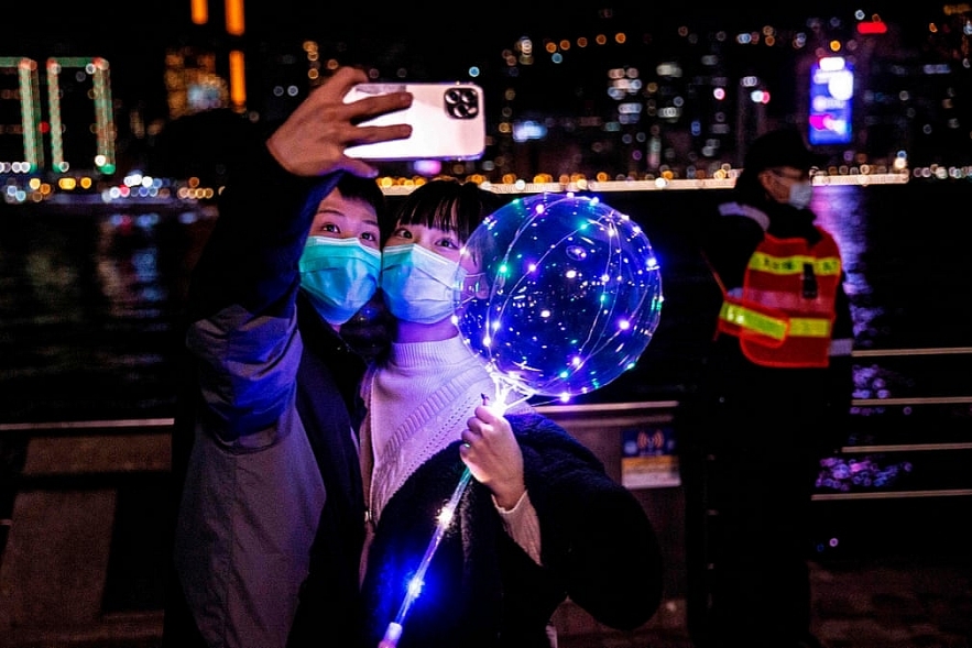 In photos: New Year's Eve around the world with pandemic controlling muting celebrations