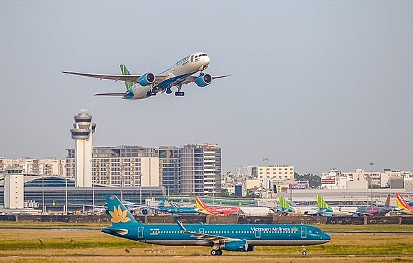 Vietnam aviation industry in 2021 faces more further difficulties due to Covid-19 pandemic