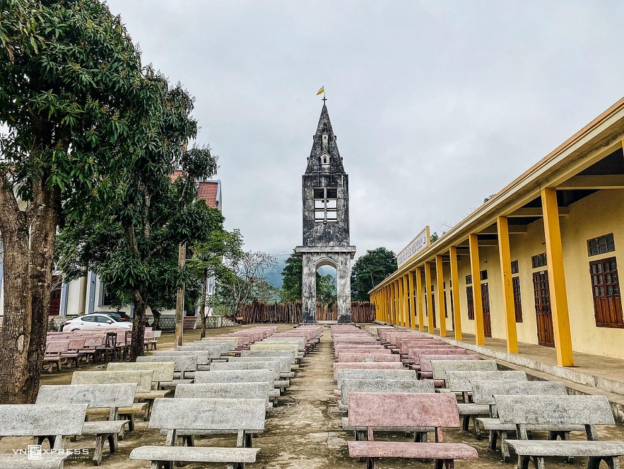 Splendid churches add charm to Quang Binh Province