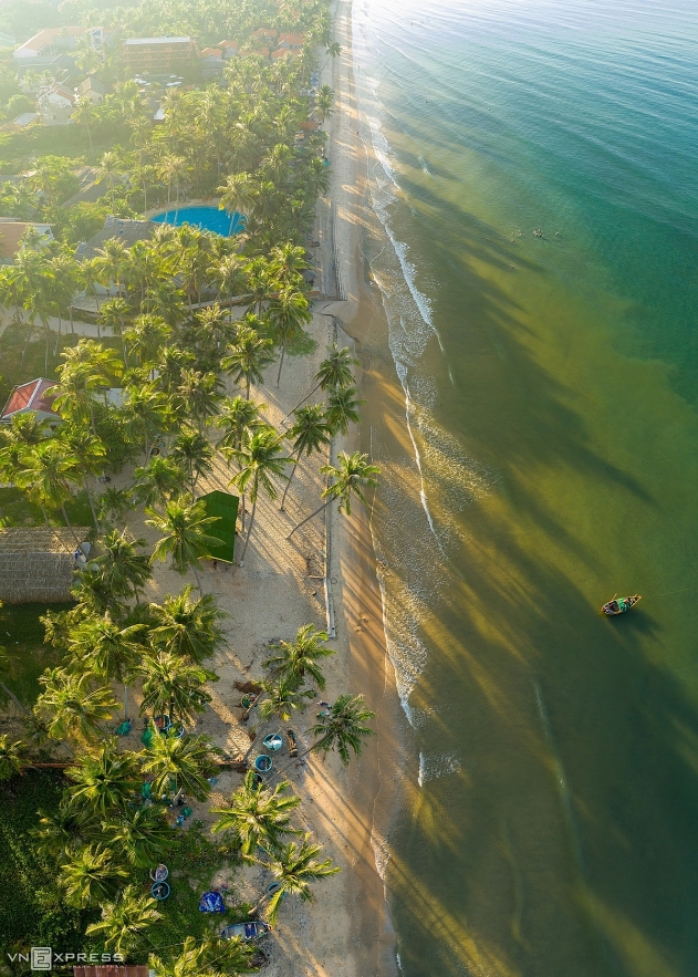 scene of dawn in some areas of vietnam