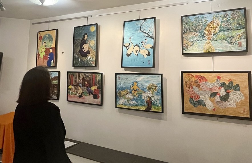 Exhibition Introduces Vietnam's Culture To French People