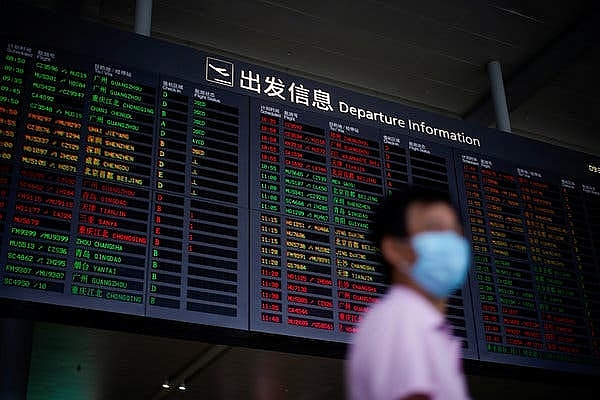 us plans to block flights of chinese airlines while china steps back