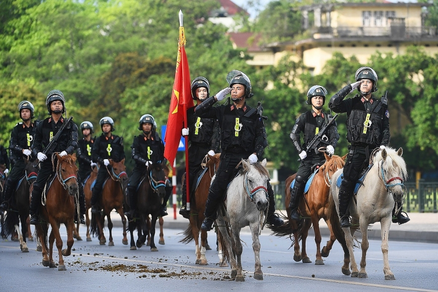 Vietnam"s Cavalry Mobile Police Force Makes Debut | Vietnam Times