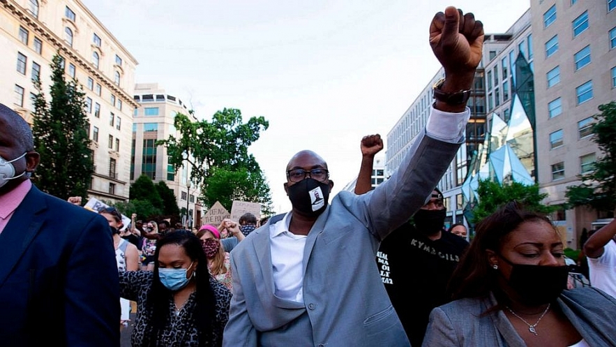 protests in america update george floyds brother calls on congress to act over police violence