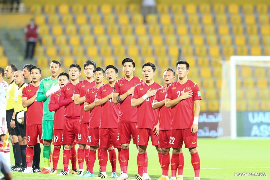 Chelsea FC congratulates Vietnam on entering the final qualifying round in Vietnamese