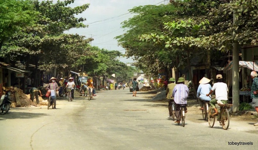 Hanoi's Unique Photos In 1996 Through Lens Of Western Visitors