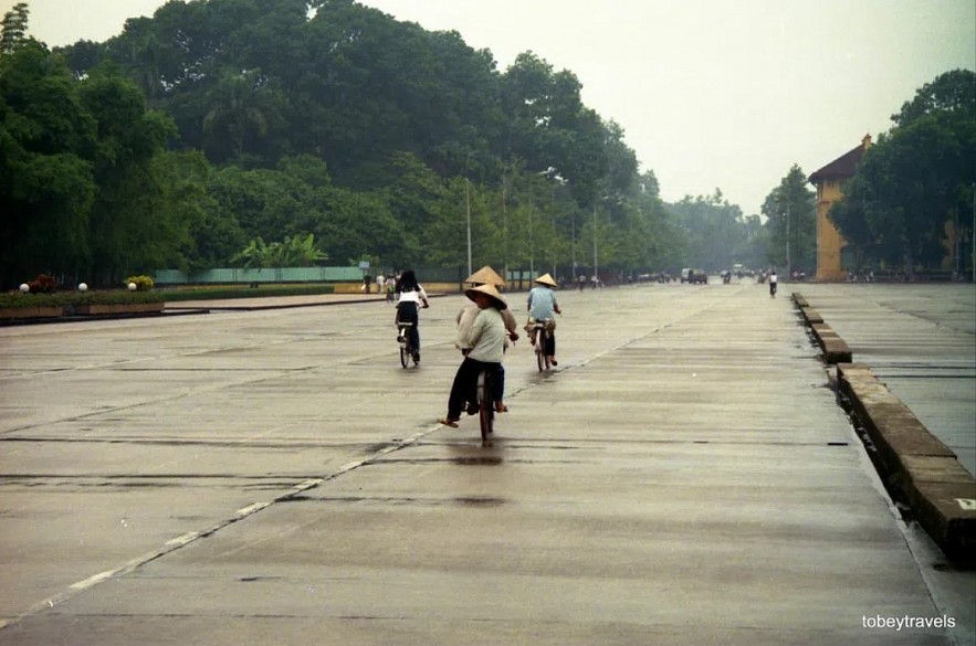 Hanoi's Unique Photos In 1996 Through Lens Of Western Visitors
